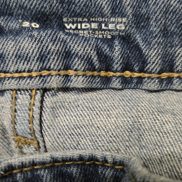 Old Navy Plus Size 20 Extra High Rise Wide Leg Jeans Distressed Hem Medium Wash - Picture 11 of 11